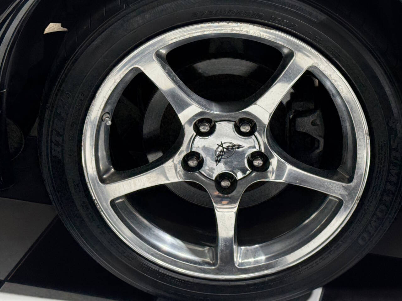 2004 Chevrolet Corvette 32
