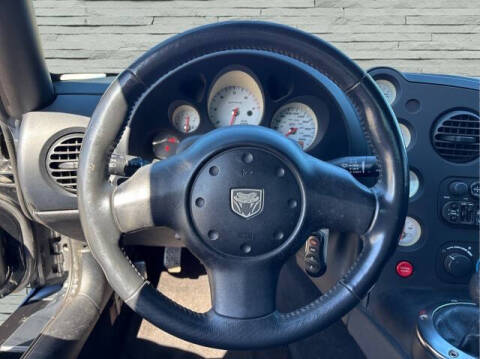 2004 Dodge Viper SRT-10