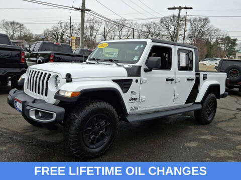 2022 Jeep Gladiator Sport