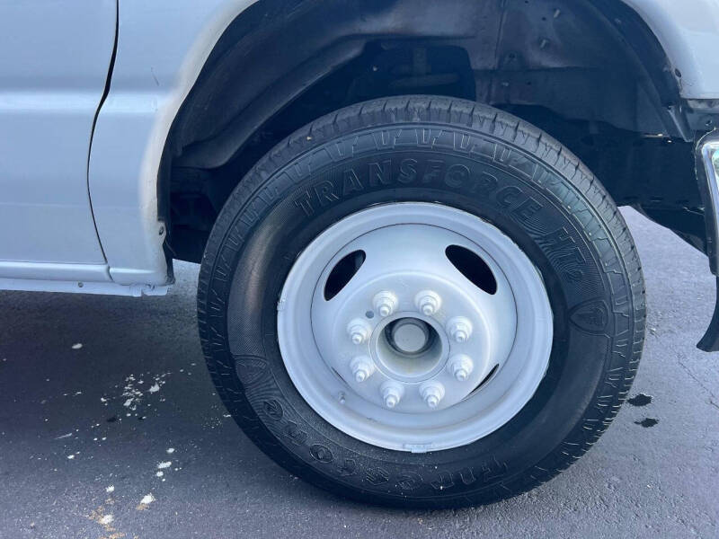 2013 Ford E-Series E-350 SD