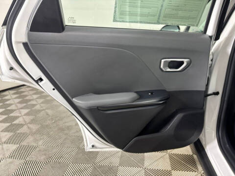 2025 Kia K4 LX