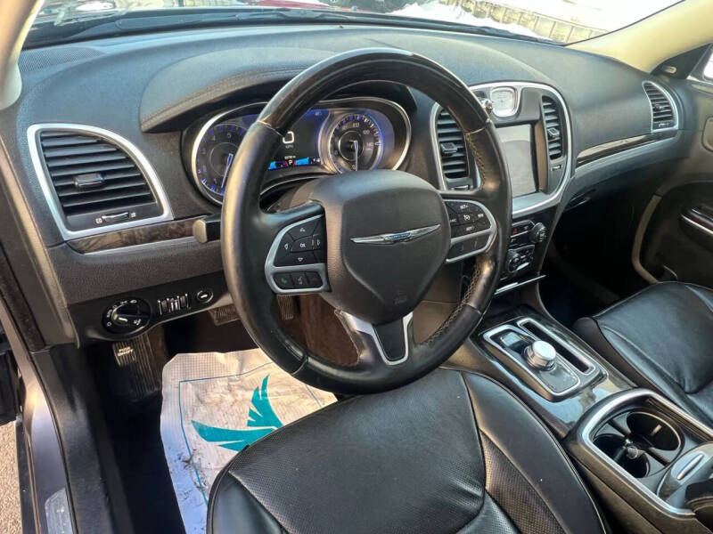 2017 Chrysler 300 C