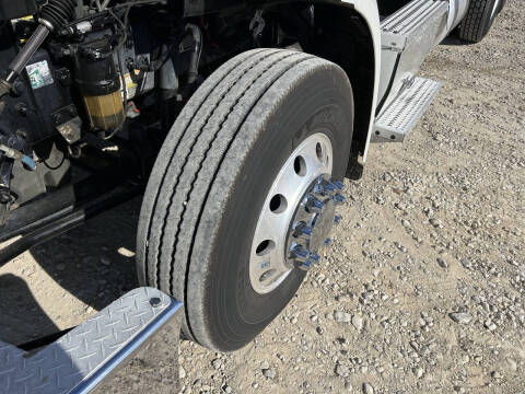 2019 Peterbilt 567 Road Tractor