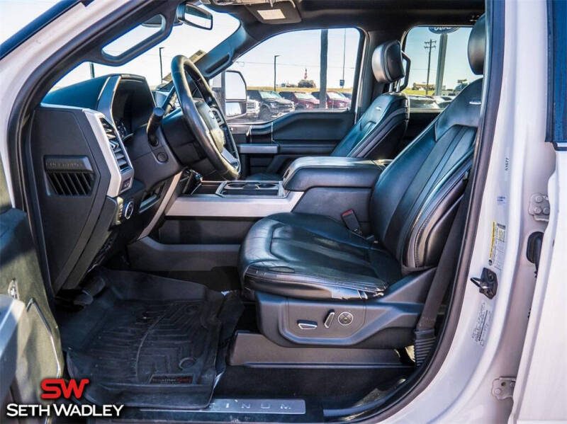 2019 Ford F-250 Super Duty Platinum photo 32