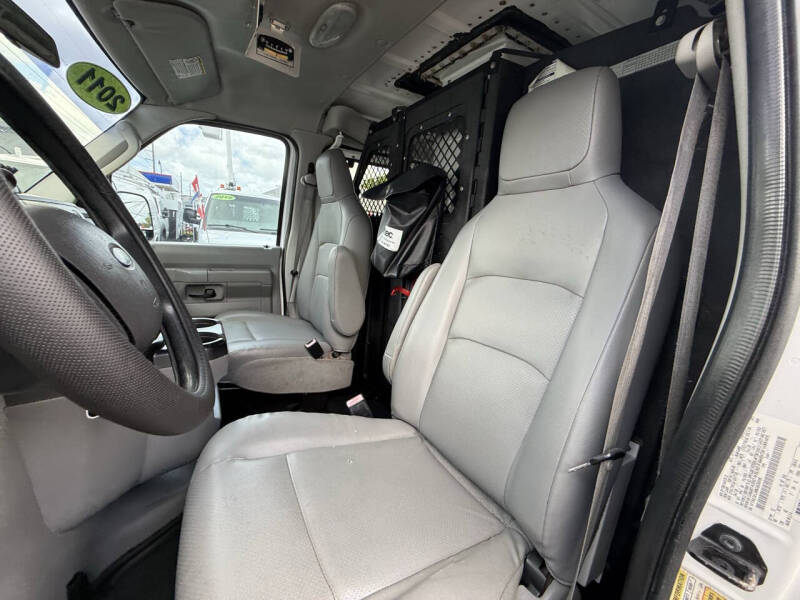 2011 Ford E-Series E-350 SD