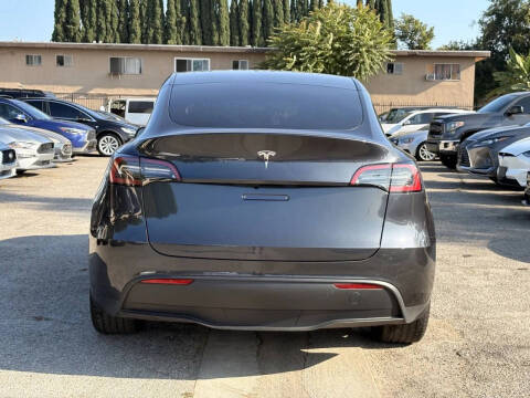 2024 Tesla Model Y Long Range