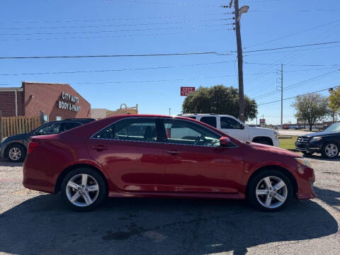 2014 Toyota Camry SE