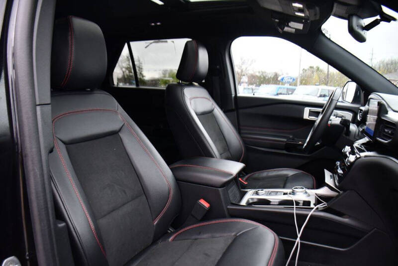 2023 Ford Explorer ST-Line