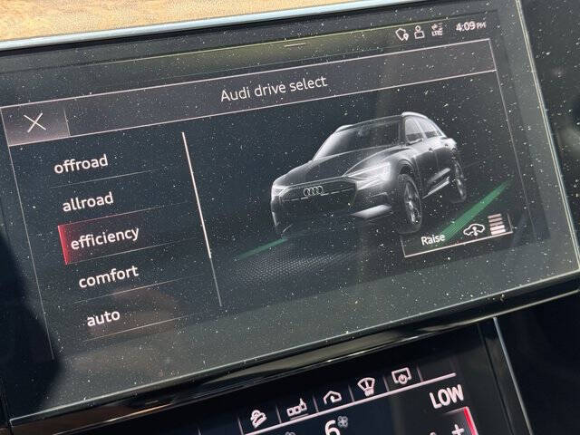 2019 Audi e-tron quattro Prestige