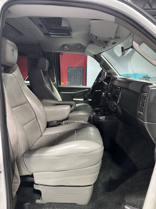 2017 Chevrolet Express 2500