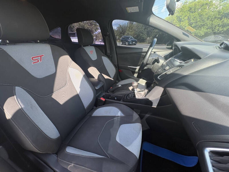 2018 Ford Focus ST