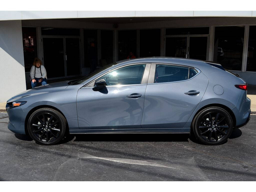 2023 Mazda Mazda3 Hatchback for sale at EARL DUFF PRE-OWNED CENTER in Harriman, TN