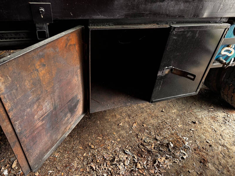 1999 Freightliner FL70