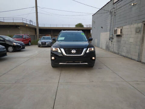 2018 Nissan Pathfinder SV