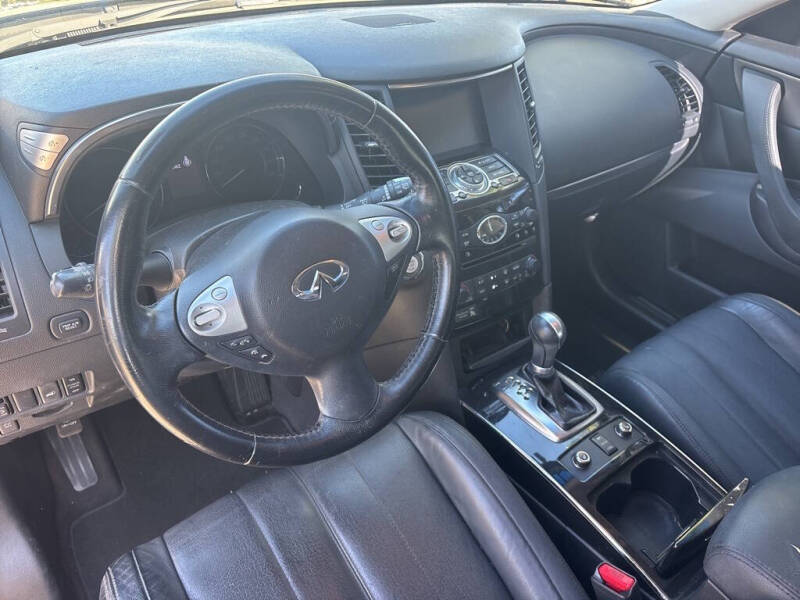 2015 Infiniti QX70