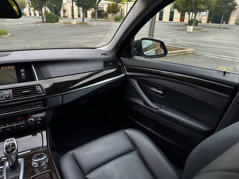 2016 BMW 5 Series 528i