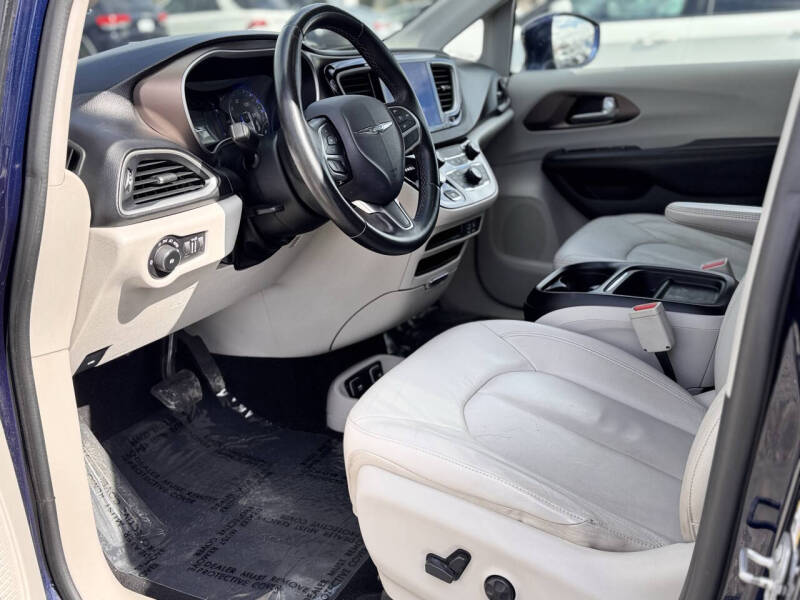 2017 Chrysler Pacifica Touring Plus