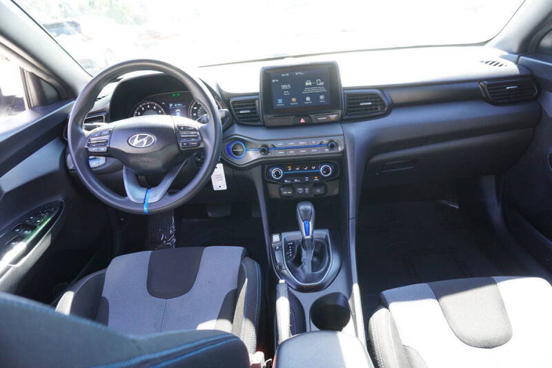 2019 Hyundai Veloster