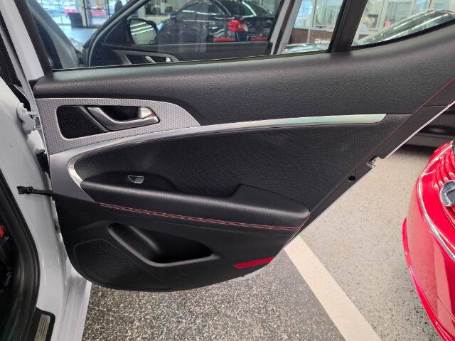 2022 Genesis G70