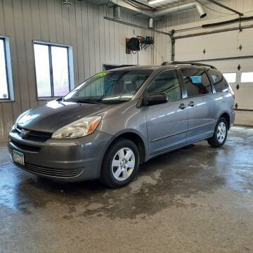2005 Toyota Sienna for sale at Sand's Auto Sales in Cambridge MN