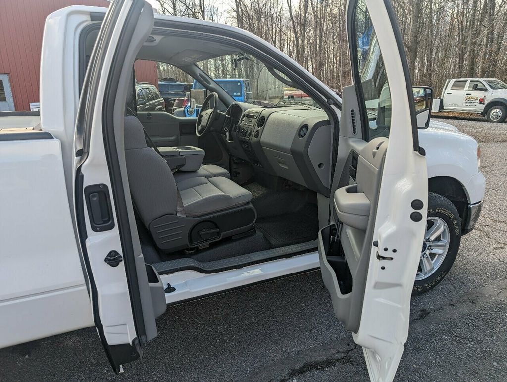 2004 Ford F-150 29