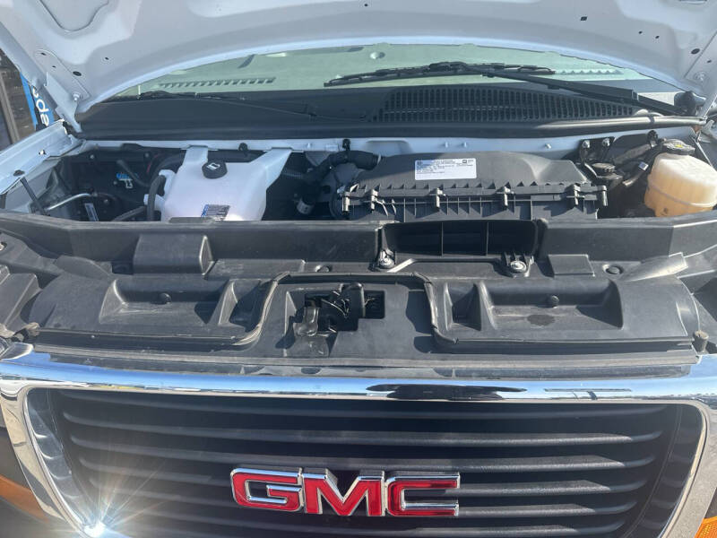 2023 GMC Savana 2500