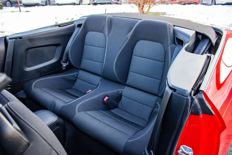 2016 Ford Mustang V6