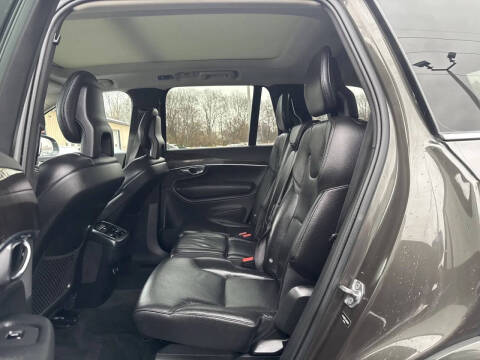 2018 Volvo XC90 T6 Momentum