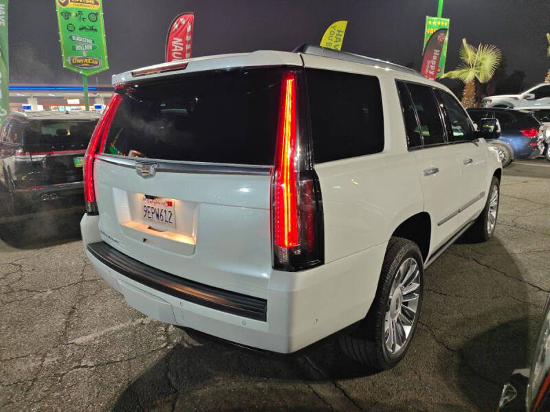 2019 Cadillac Escalade Platinum