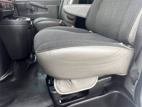 2023 GMC Savana 2500