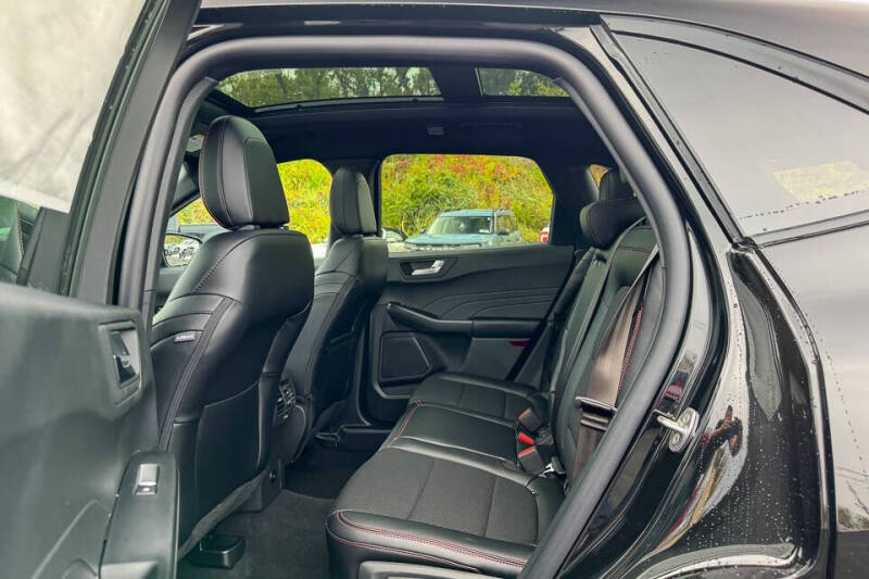 2025 Ford Escape ST-Line Select