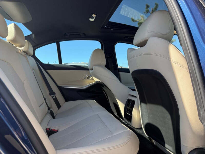 2024 BMW 3 Series 330i