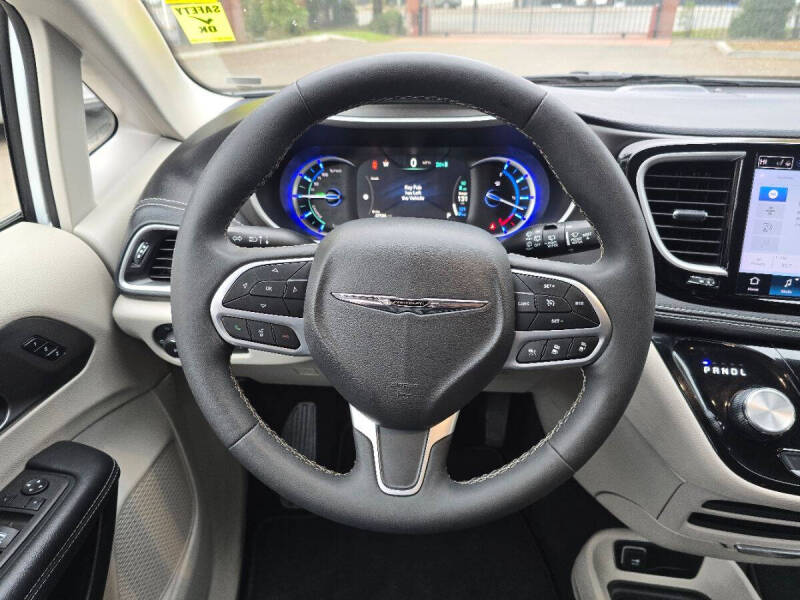 2024 Chrysler Pacifica Plug-In Hybrid