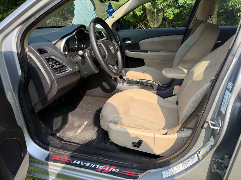 2013 Dodge Avenger SE