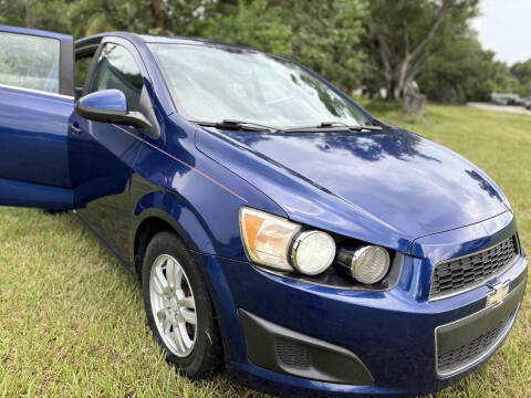 2013 Chevrolet Sonic LT Manual
