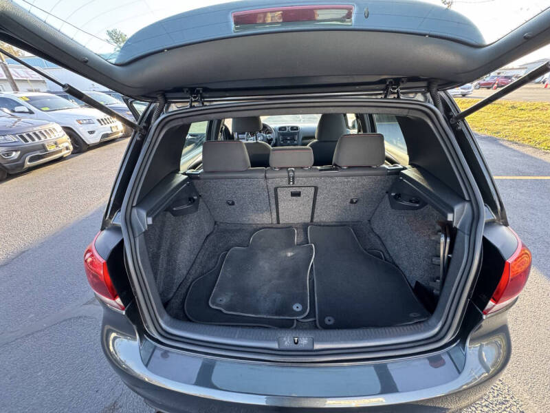 2011 Volkswagen GTI Base PZEV