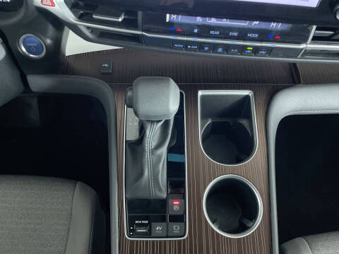 2023 Toyota Sienna LE 8-Passenger