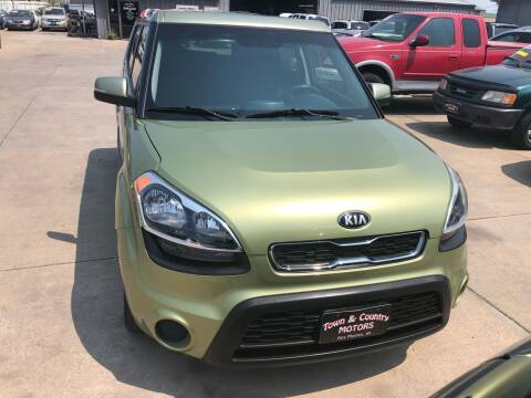 2012 Kia Soul for sale at TOWN & COUNTRY MOTORS in Des Moines IA