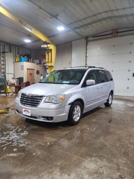 2008 Chrysler Town and Country for sale at WESTSIDE GARAGE LLC in Keokuk IA
