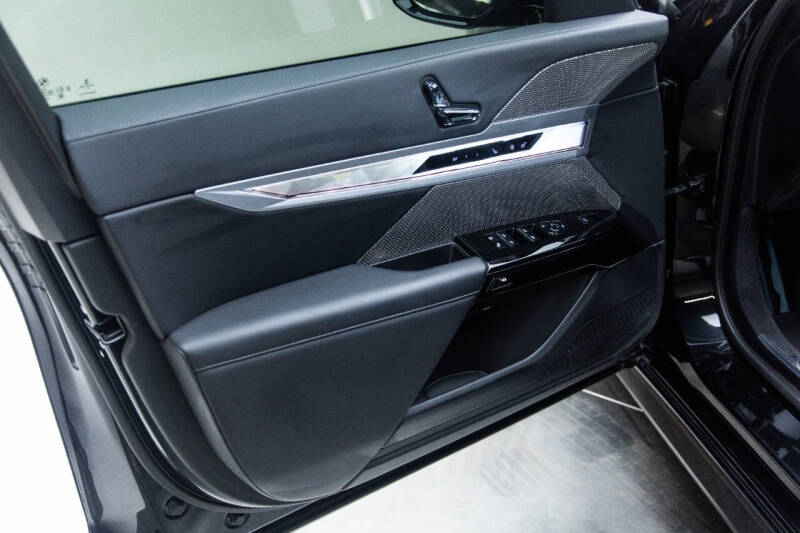 2023 BMW 7 Series 740i