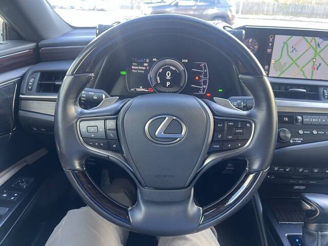 2019 Lexus ES 300h