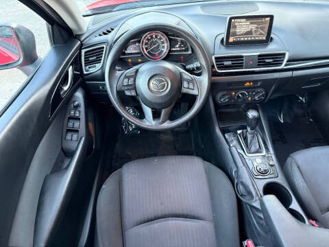 2015 Mazda MAZDA3 i Sport