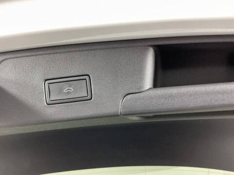 2022 Volkswagen Atlas Cross Sport V6 SEL Premium R-Line 4Motion