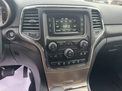 2017 Jeep Grand Cherokee Laredo