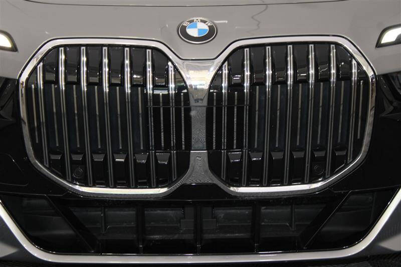 2024 BMW 7 Series 740i