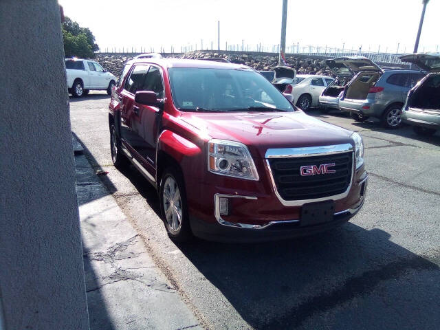 2017 GMC Terrain for sale at Pinnacle Auto Sales in New Bedford, MA