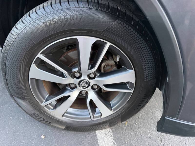 2016 Toyota RAV4 XLE