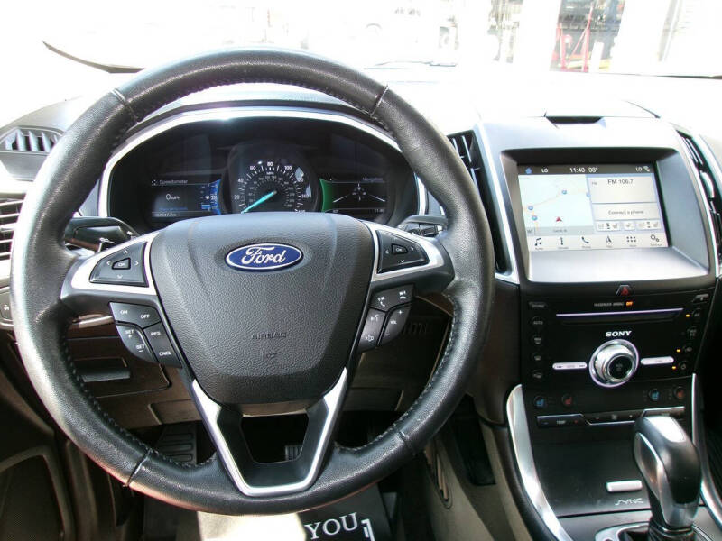 2017 Ford Edge Titanium