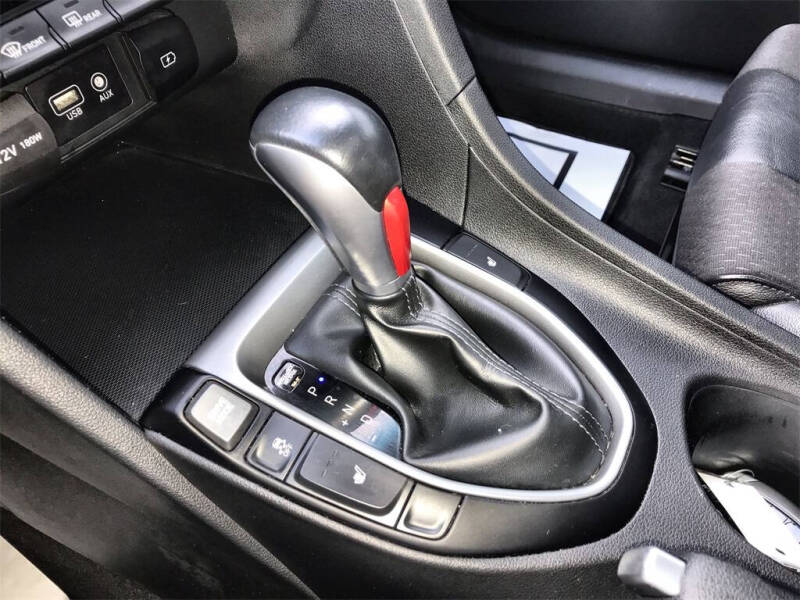 2019 Hyundai Veloster