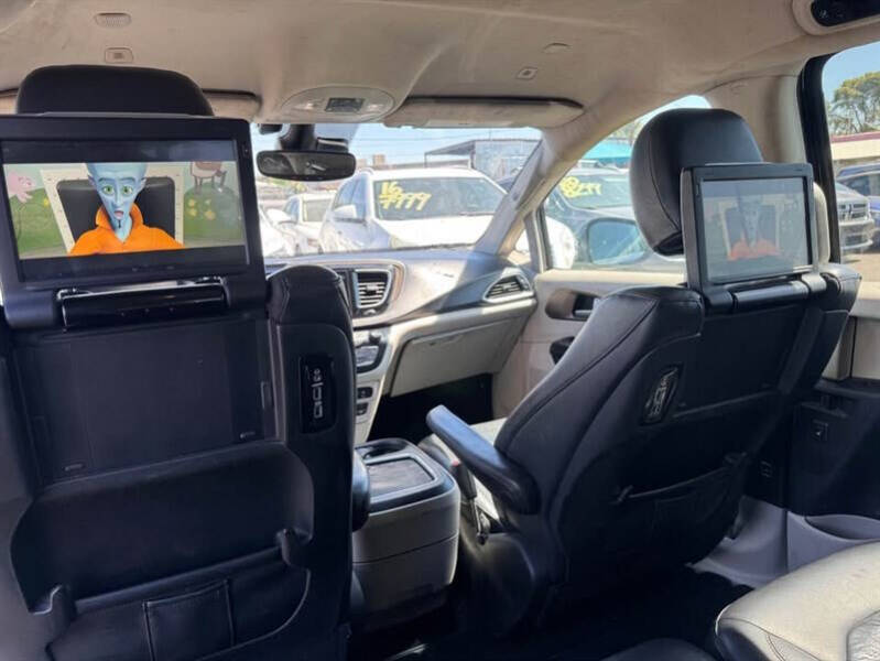 2018 Chrysler Pacifica Touring L Plus